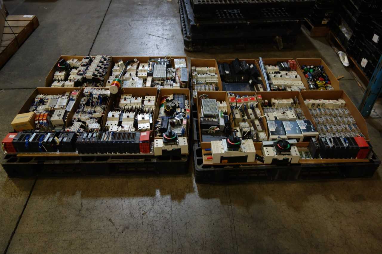 2 PALLETS OF ASSORTED ELECTRICAL CONTROLS - ELECTRICAL COMPONENTS