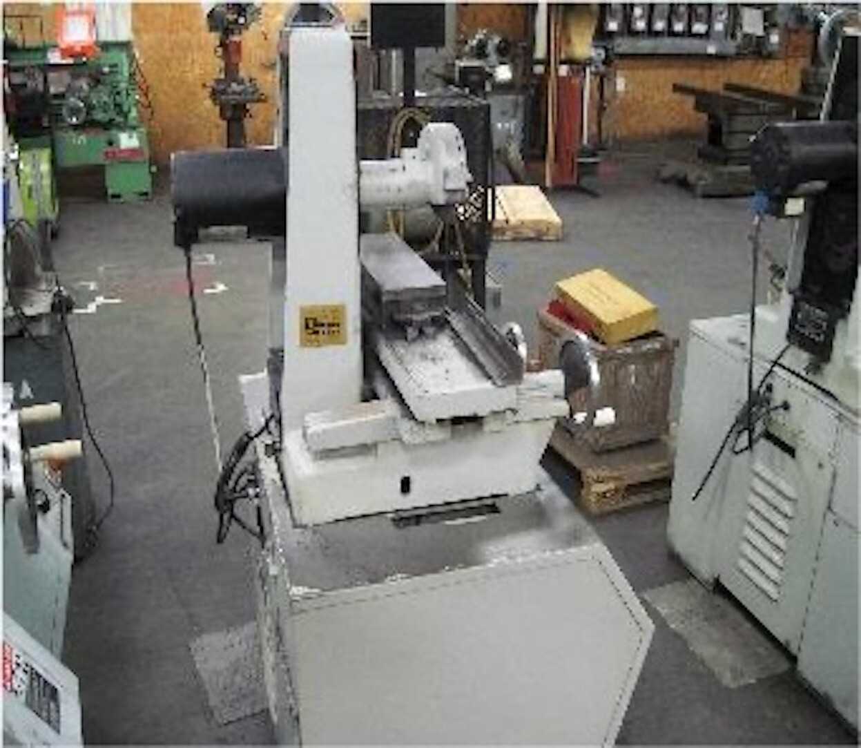 Harig 618 Manual Surface Grinder - GRINDING MACHINES