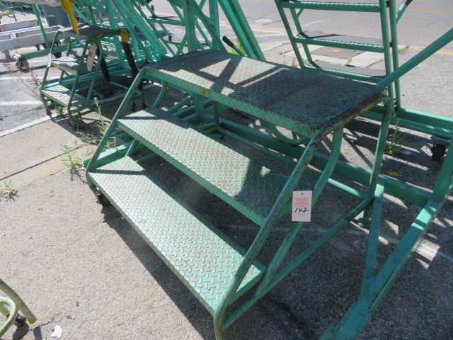 Wide Steel Step on Wheels - MISCELLANEOUS