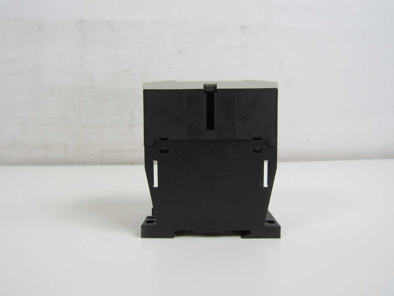 Quantity of 61x XTCE007B01N Contactors - CONTACTORS