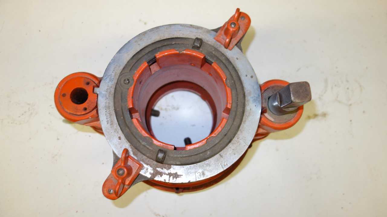 BEAVER 41-E 2-1/2 TO 4 IN PIPE THREADER - HAND TOOLS