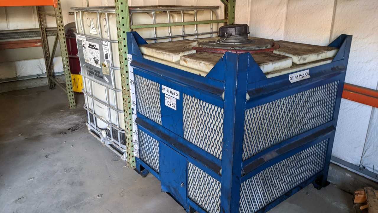 Lot of 2 liquid tanks. 200 gallon approx - PROCESS EQUIPMENT