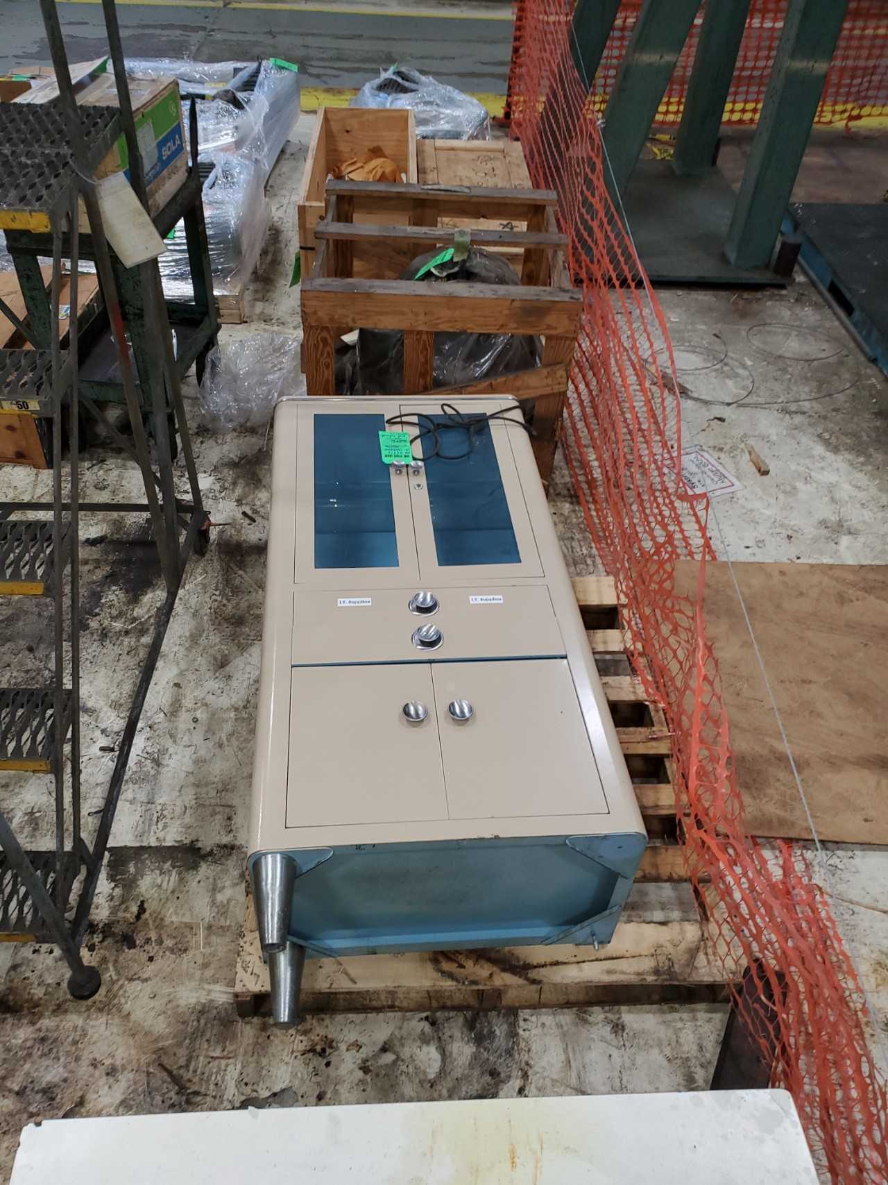 Cabinet - TOOL STORAGE