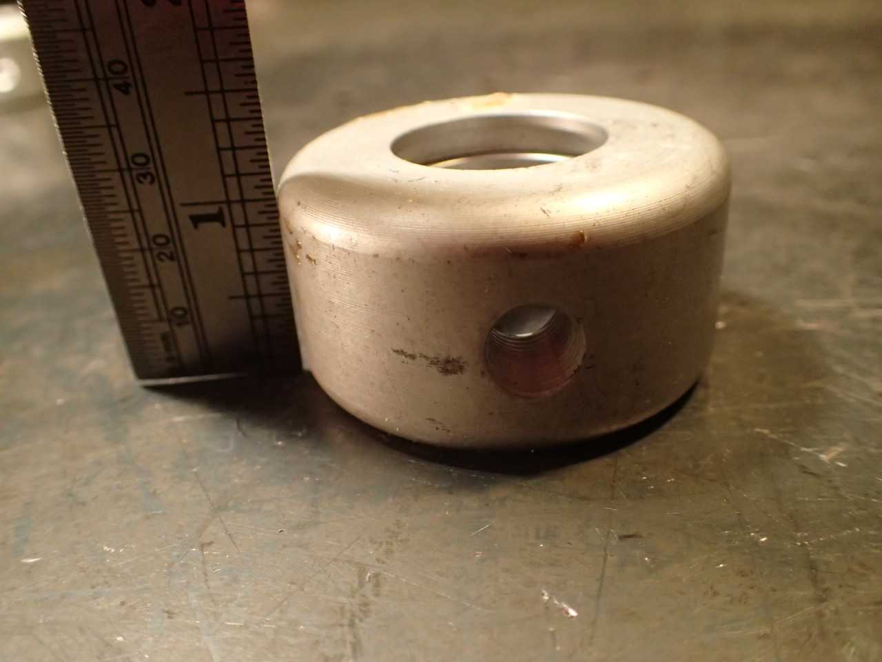 2 Pc Allied Machinery & Engineering AMEC 2T-3SR Coolant Gland Sleeves: 14997 NOS - HOLEMAKING TOOLS