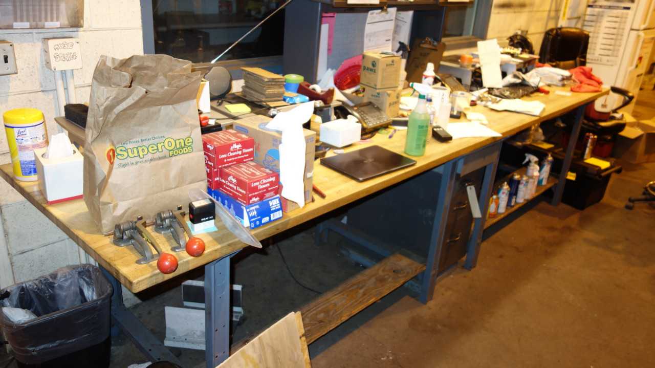 INVENTORY PROCESSING STATION DESK - PLANT & FACILITY