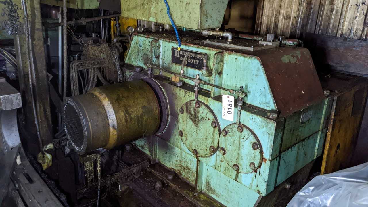 Horsburgh&Scott gear box 220-D Ratio 7.329 HP rating 805 - GEAR REDUCERS