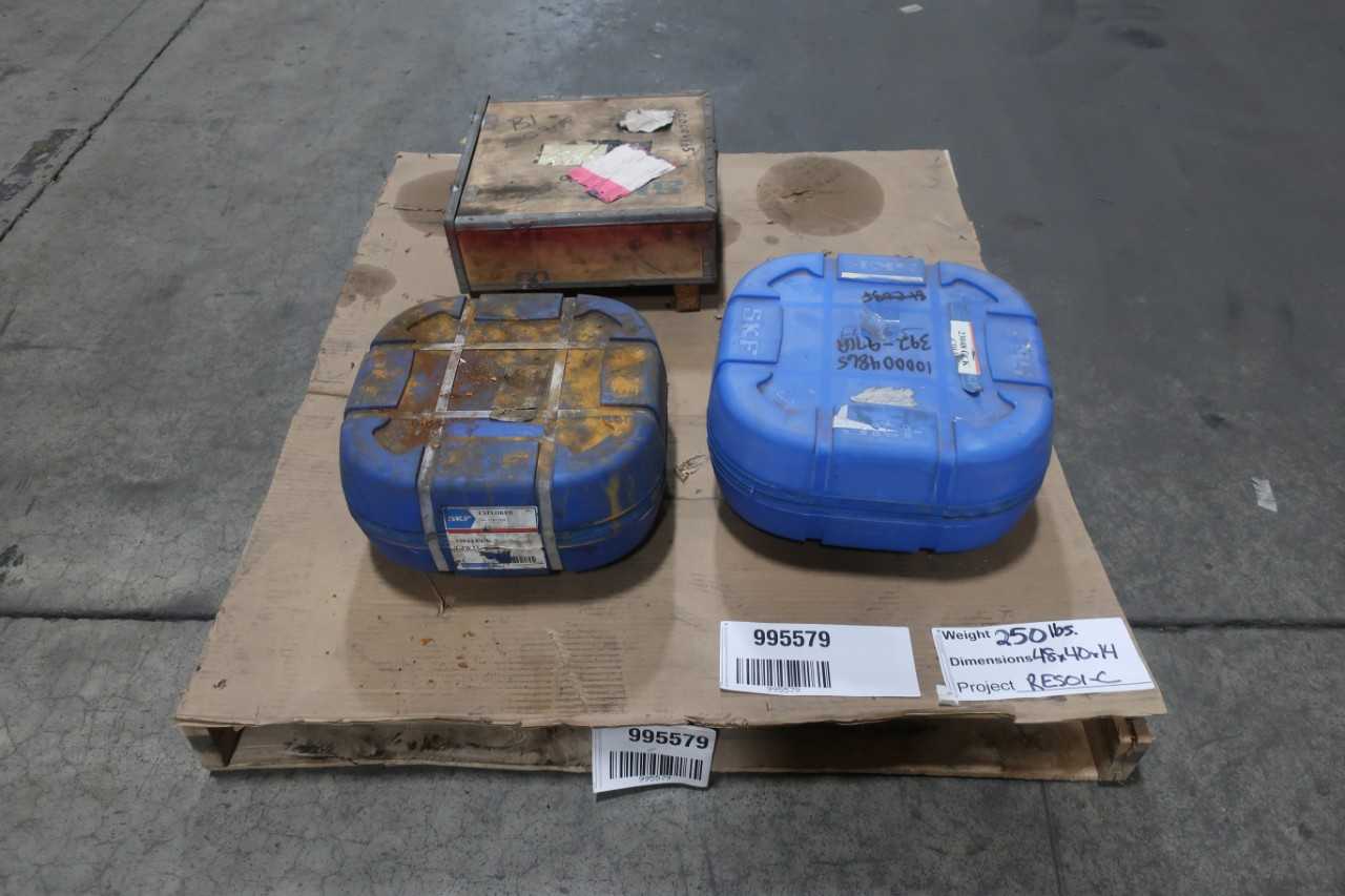 LOT OF 3 ASSORTED SKF ROLLER BEARINGS - BEARINGS