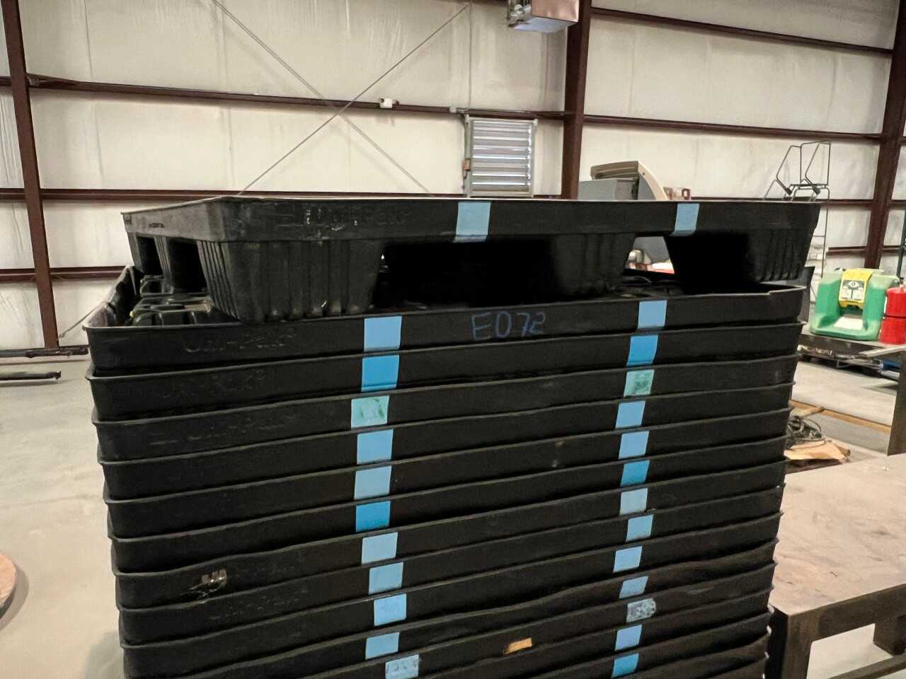 35 UNI-PACK PLASTIC PALLETS - 44IN X 45IN (NEW MEXICO) - INDUSTRIAL PARTS