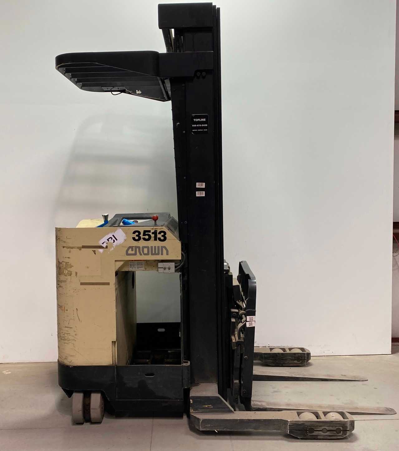 CROWN STAND UP REACH TRUCK 45RRTT-S 4500LB 240IN 36V-DC - REACH TRUCKS CROWN STAND UP REACH TRUCK 45RRTT-S 4500LB 240IN 36V-DC - REACH TRUCKS