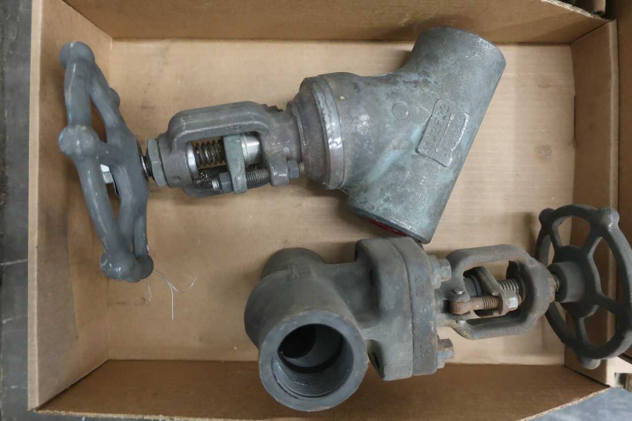 4 PALLETS OF ASSORTED VALVES - VALVES