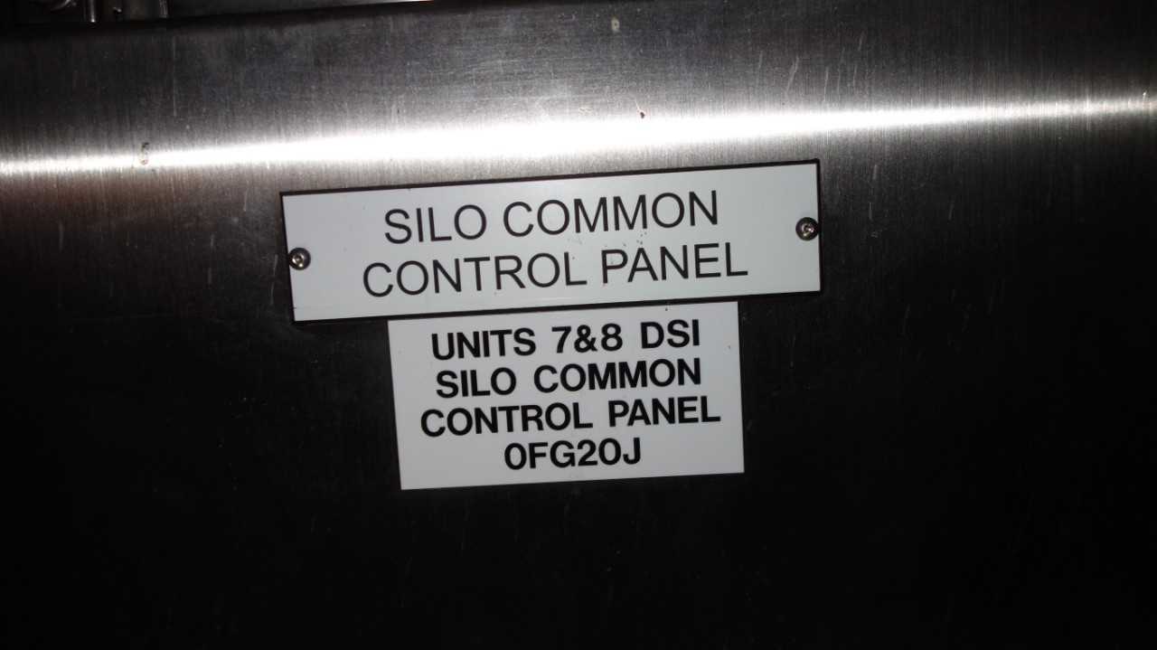 CONTROL PANEL W/ ALLEN BRADLEY 1769 COMPACTLOGIX L30ER CONTROLLER MODULE RACK - AUTOMATION & CONTROLS