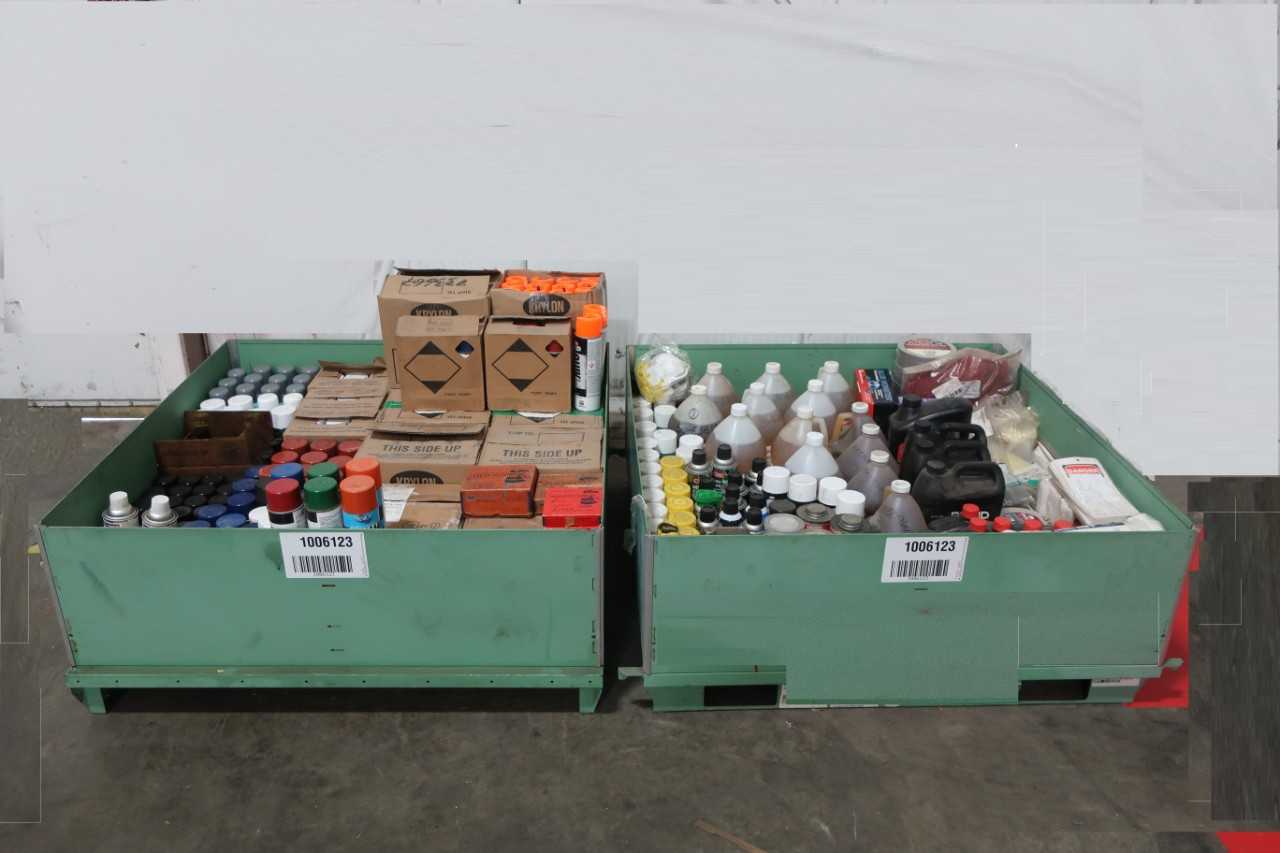 2 PALLETS OF ASSORTED LUBRICANTS AND SPRAY PAINT - HAND TOOLS
