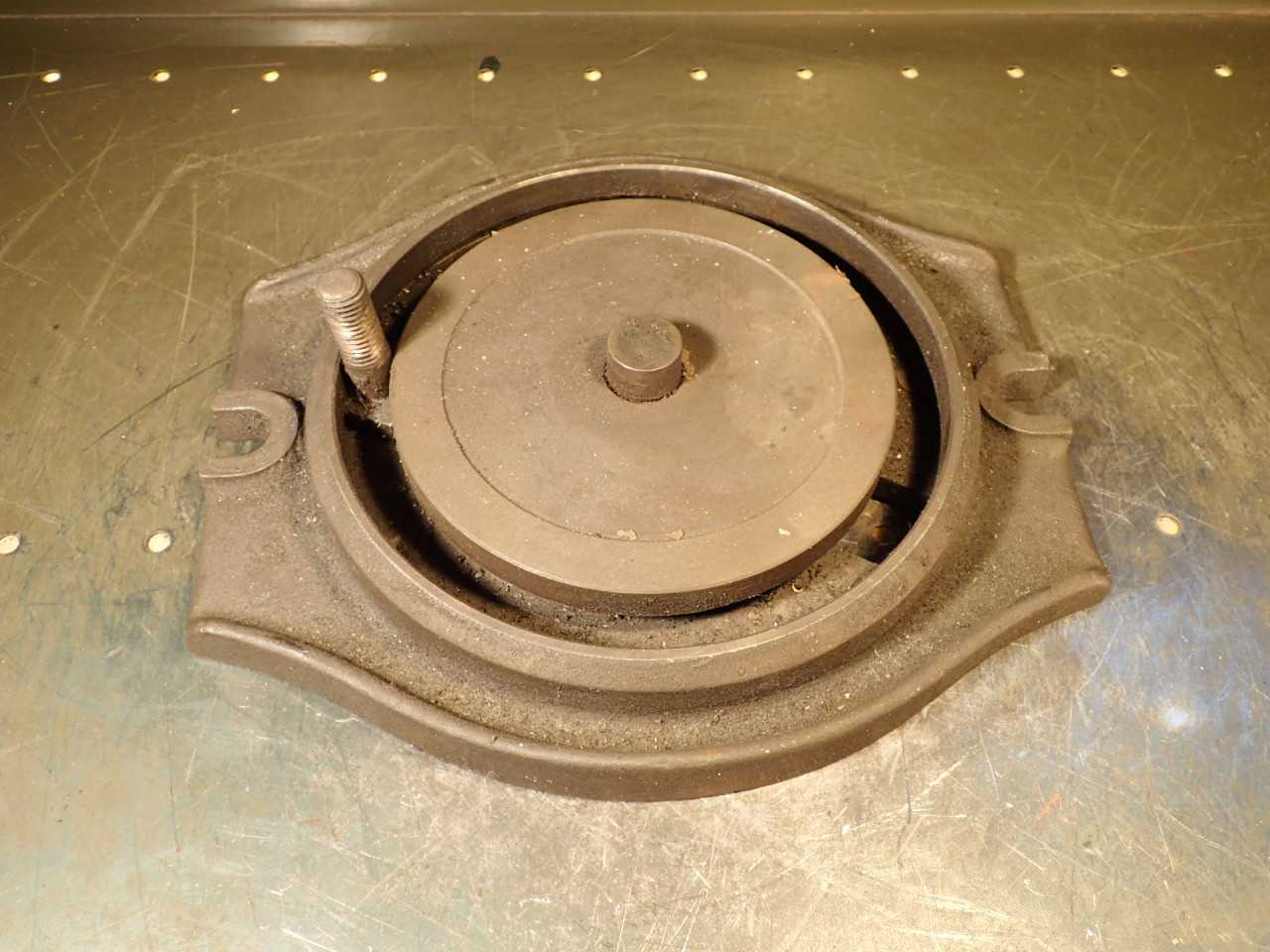 6" Mill Milling Vise Swivel Base: 1" Center Post Graduated to 1 Degree - MILLING TOOLS