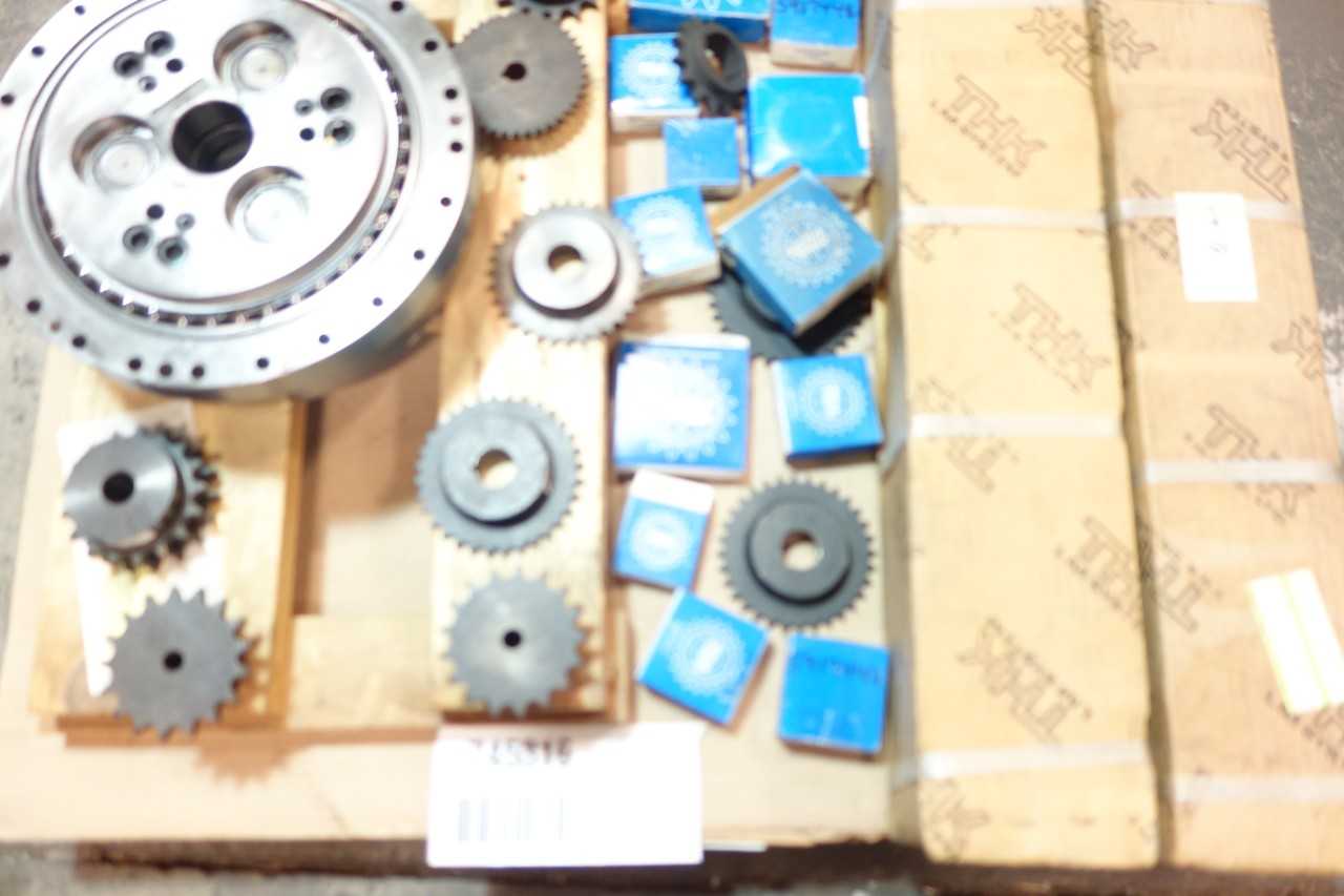 1 PALLET OF ASSORTED ROLLER CHAIN SPROCKETS, ROLLER CHAIN, ROLLER BEARING, LINEAR BEARINGS- MARTIN, THK, TSUBAKI - BEARINGS