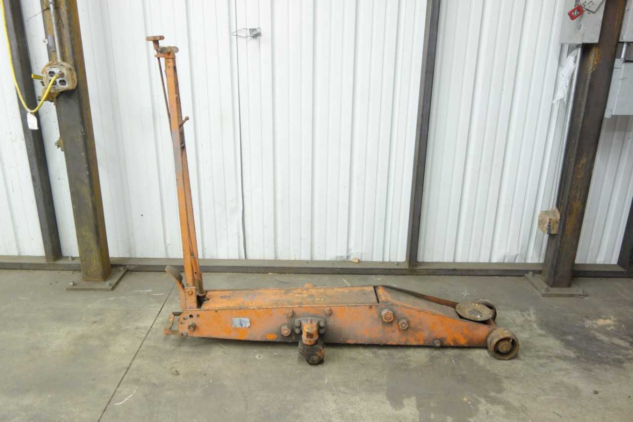 JET 10 TON SERVICE FLOOR JACK, MODEL JSJ-10 - PLANT & FACILITY