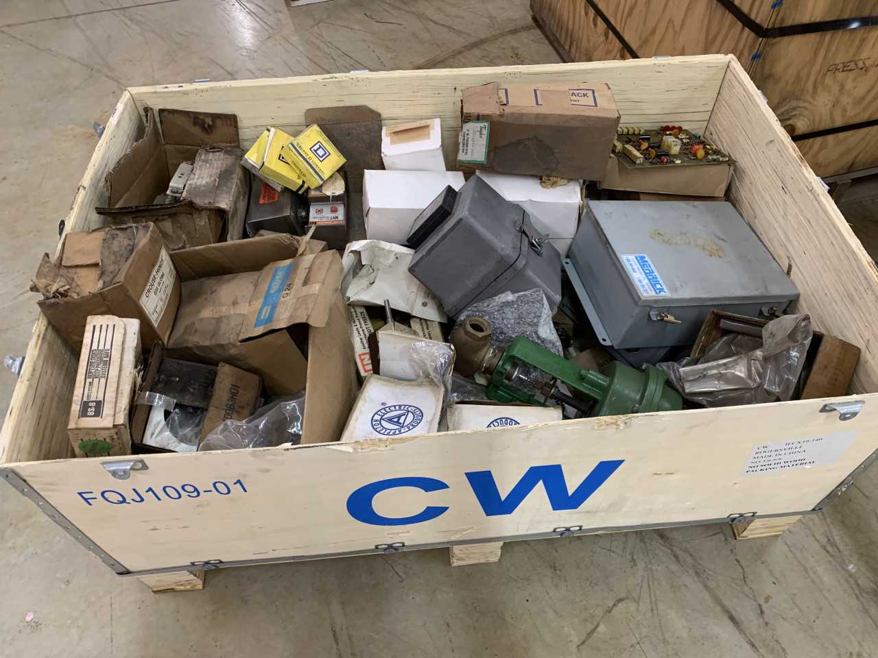 CRATE OF MISC. ELECTRICAL AUTOMATION EQUIPMENT VALVES, CIRCUIT BOARDS ETC. - ELECTRICAL COMPONENTS