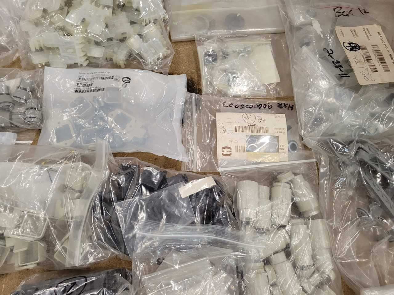 [Harting] Cable Connectors, 31 Fuse Holders, 2 Terminal Blocks - ELECTRICAL COMPONENTS