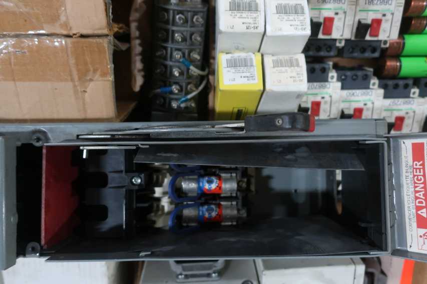 4 PALLETS OF ASSORTED ELECTRICAL COMPONENTS AND HARDWARE - ELECTRICAL COMPONENTS