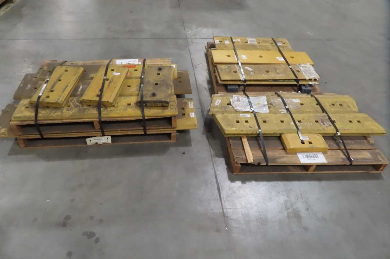 4 PALLETS OF ASSORTED CAT CATERPILLAR CUTTING EDGES - CONSTRUCTION