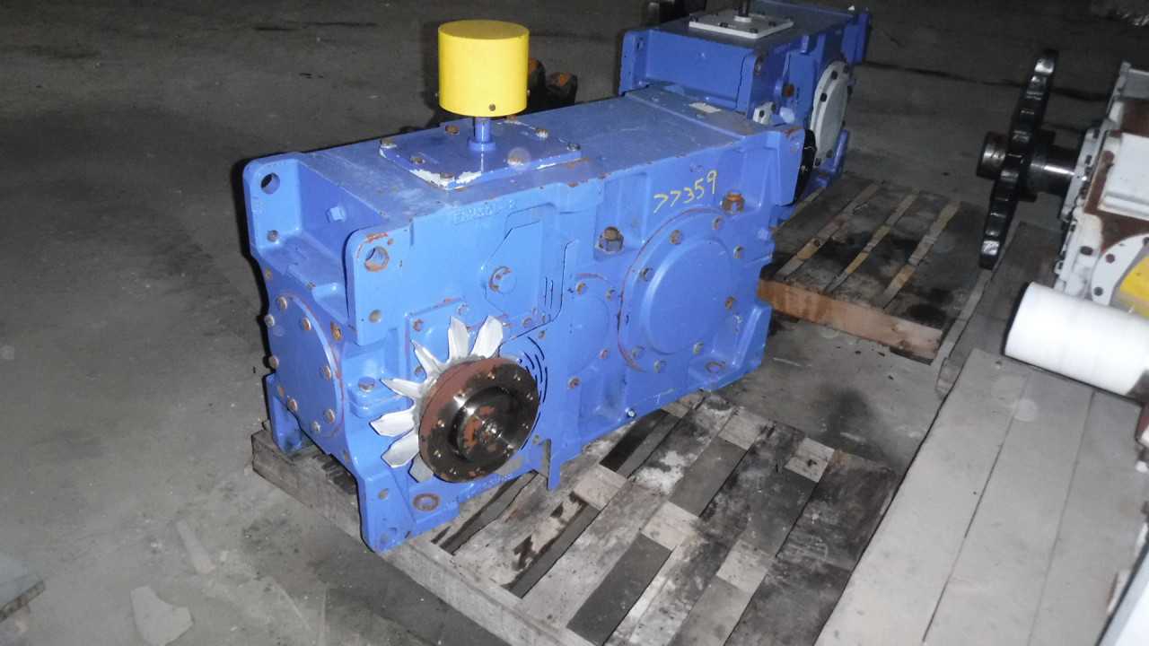 100 HP Sumitomo Gear Reducer Model PDH9065P3-RLF-45 - GEAR REDUCERS