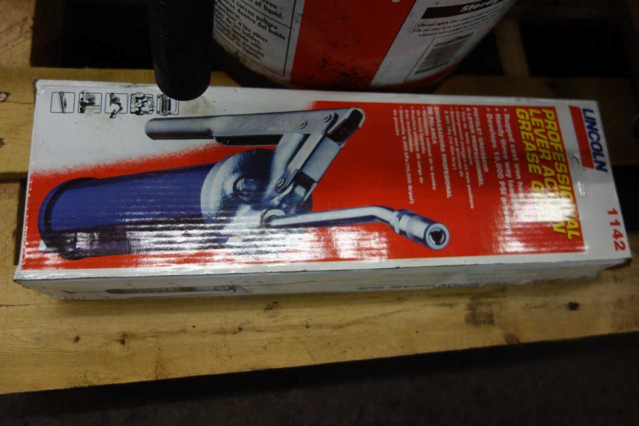 1 PALLET OF ASSORTED GREASE GUNS & CARTRIDGES - ELECTRIC POWER TOOLS