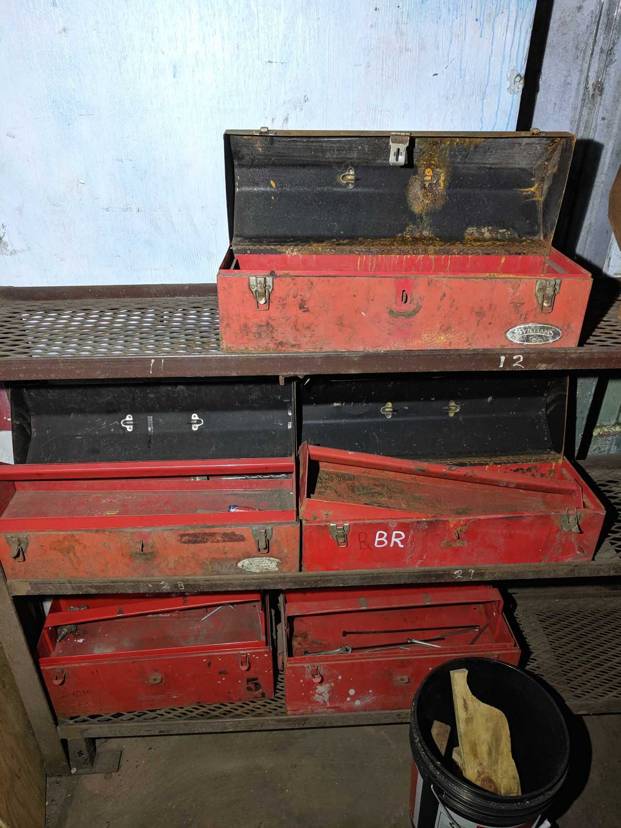 LOT OF 2 JOB BOXES WITH TOOL BOXES AND TOOLS - ELECTRIC POWER TOOLS