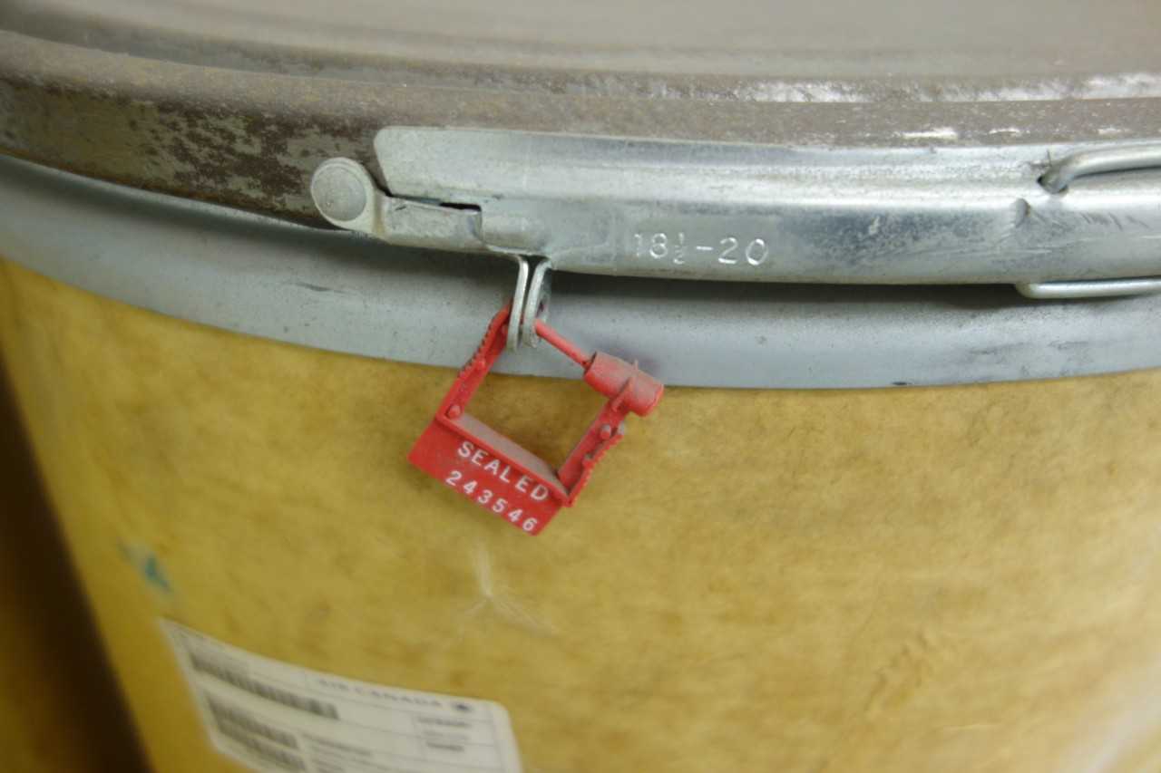 2 BARRELS OF TENNANT 600 GENERAL PURPOSE DETERGENT - ELECTRICAL TESTING EQUIPMENT