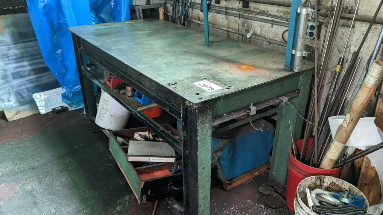 Metal work table 72"x 33" - PLANT & FACILITY