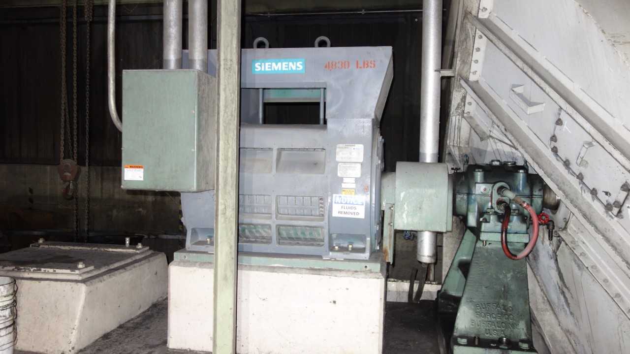 SIEMENS 588S 650HP 4600V-AC INDUCTION MOTOR - ELECTRIC MOTORS