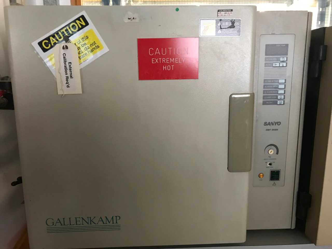 Sanyo OMT Gallenkamp Oven - LAB & SCIENTIFIC