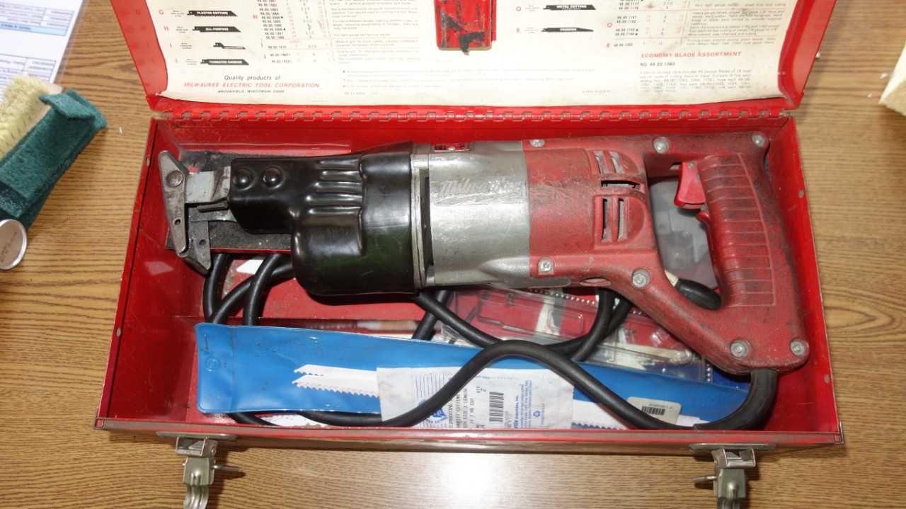 MILWAUKEE 6500 CORDED SAWZALL RECIPROCATING SAW - ELECTRIC POWER TOOLS