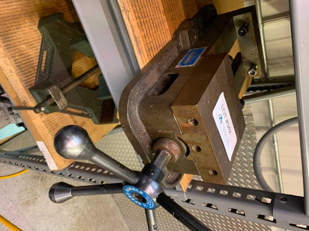 Kurt 6" Vise - ELECTRIC POWER TOOLS