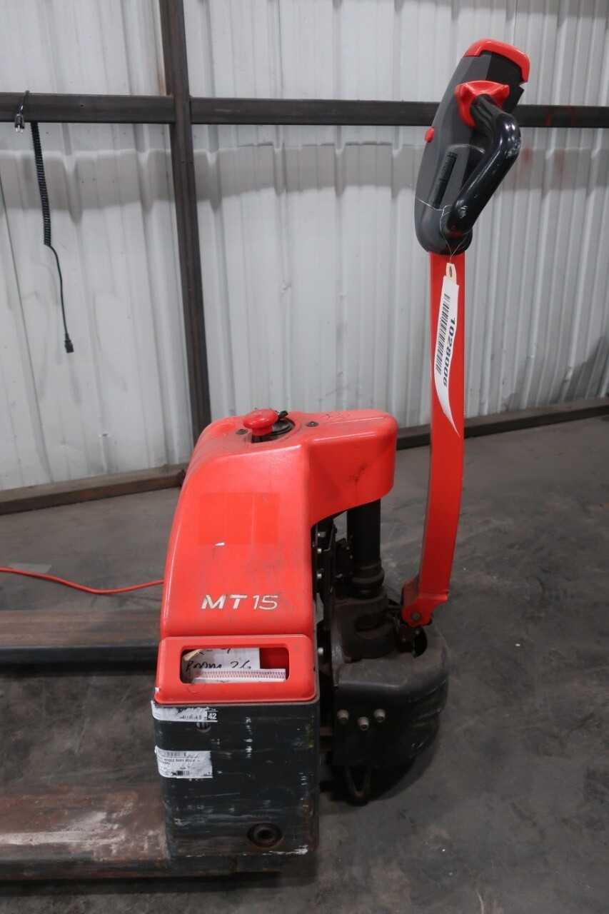 LINDE MT-15 ELECTRIC PALLET JACK - MANUAL PALLET JACKS