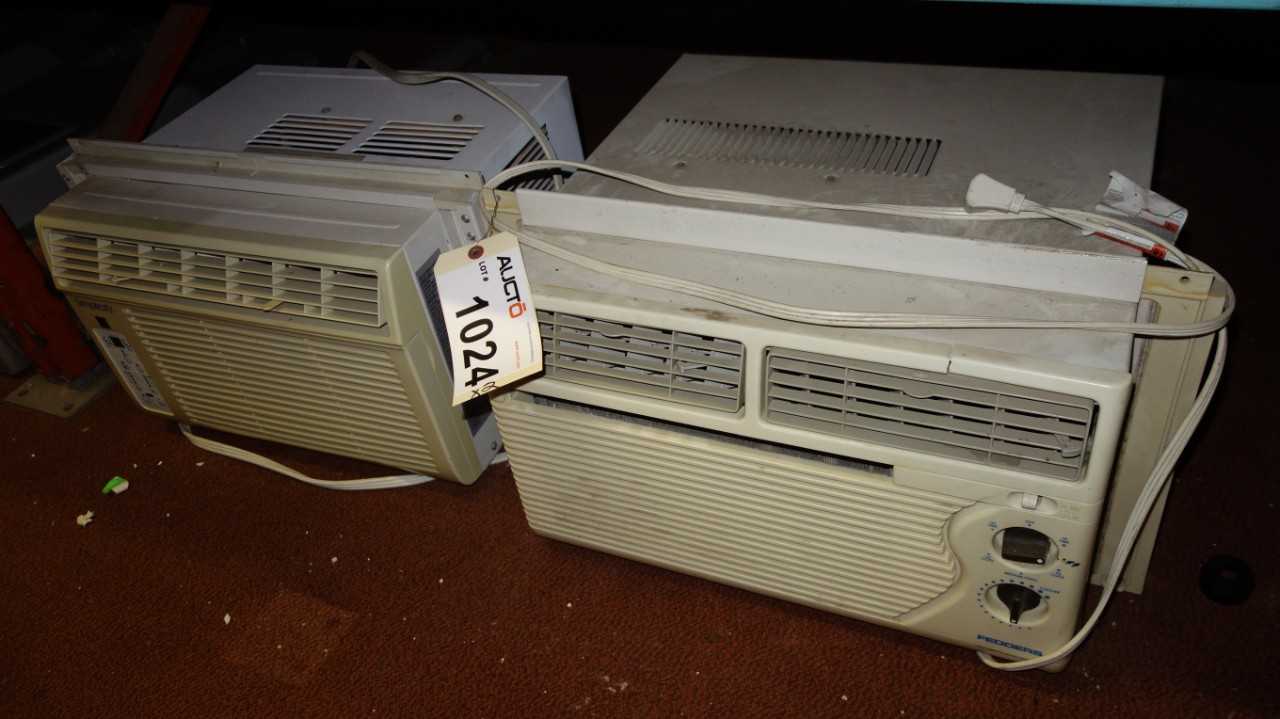 LOT OF 2 WINDOW AIR CONDITIONERS - AIR CONDITIONER