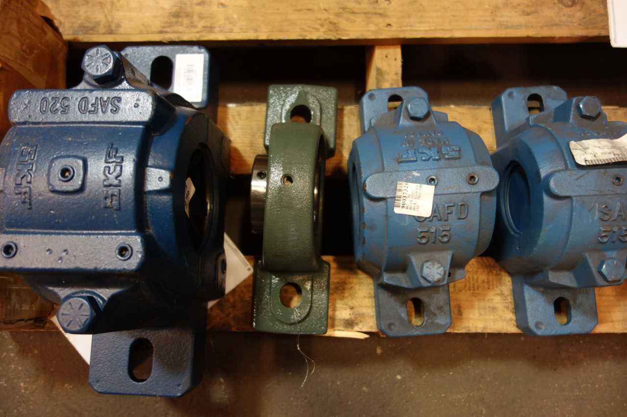 LOT OF ASSORTED PILLOW BLOCK BEARINGS- SKF, NTN - BEARINGS