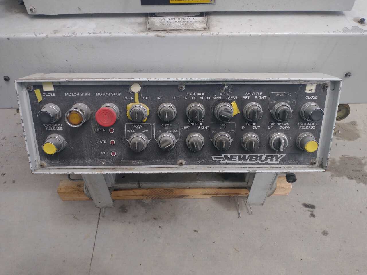 Newbury V5-75brs plastic injection press - MECHANICAL PRESSES