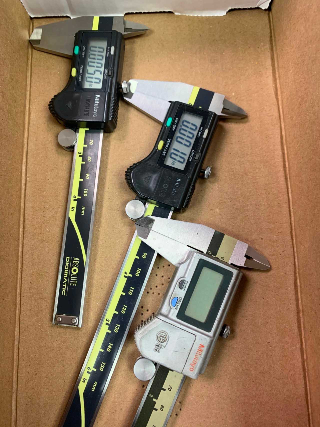 Mitutoyo Calipers - ELECTRIC POWER TOOLS