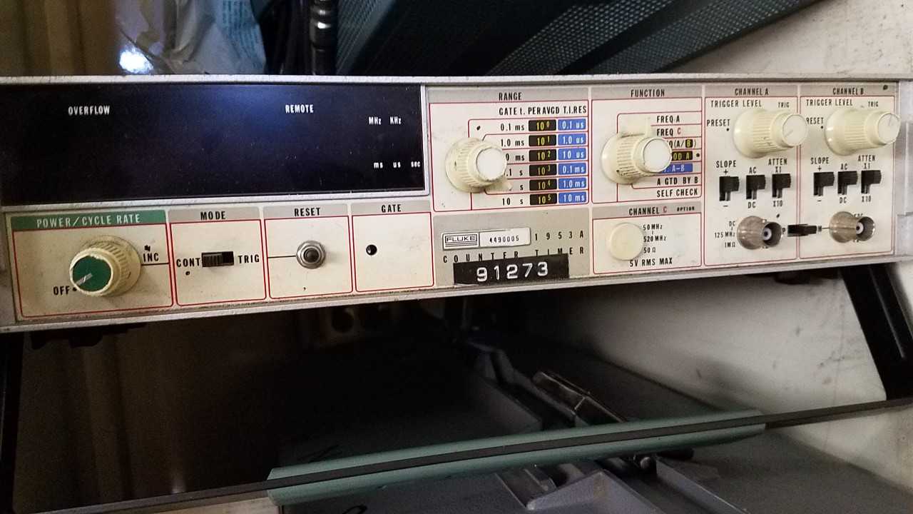 CABINET W/ CONTENTS, ASSORTED TEST EQUIPMENT, ELECTRICAL - ELECTRICAL TESTING EQUIPMENT