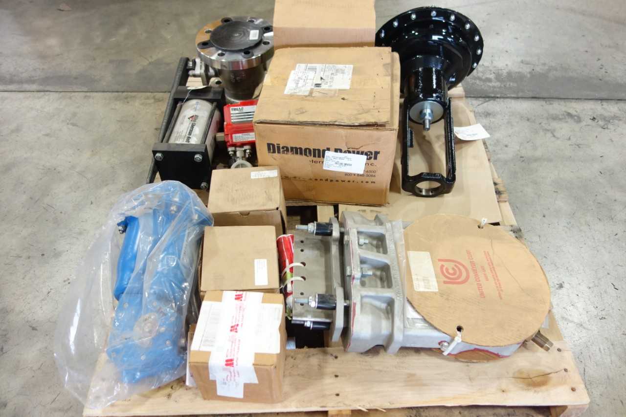 LOT OF ASSORTED VALVES & ACCESSORIES - VALVES