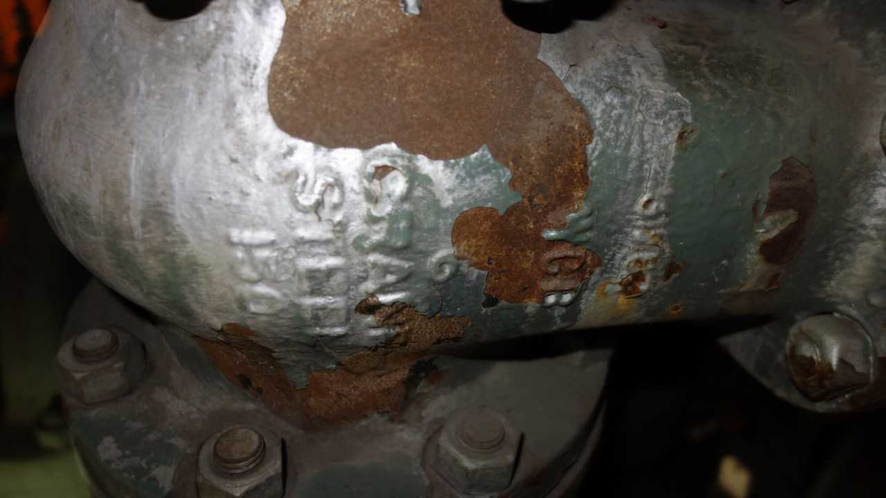 LOT OF 2 ASSORTED CRANE 150 STEEL VALVE, 6 IN CHECK VALVE, 6 IN GATE VALVE - VALVES