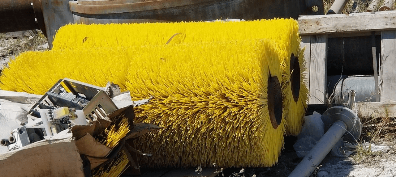 Elgin Sweeper w/ Brushs - PLANT & FACILITY