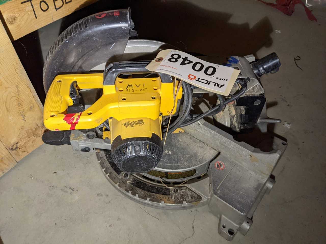 Dewalt DW715 12" Compound Miter Saw - ELECTRIC POWER TOOLS