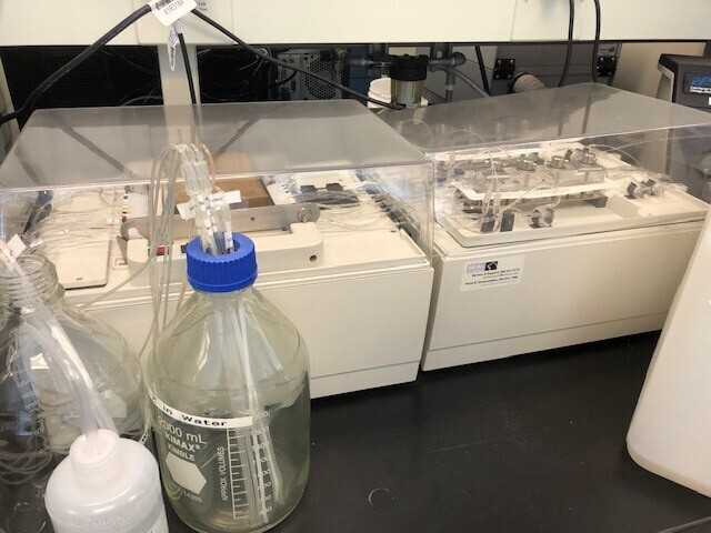 Seal Analytical XY-2 Sampler Analyzer - LAB & SCIENTIFIC