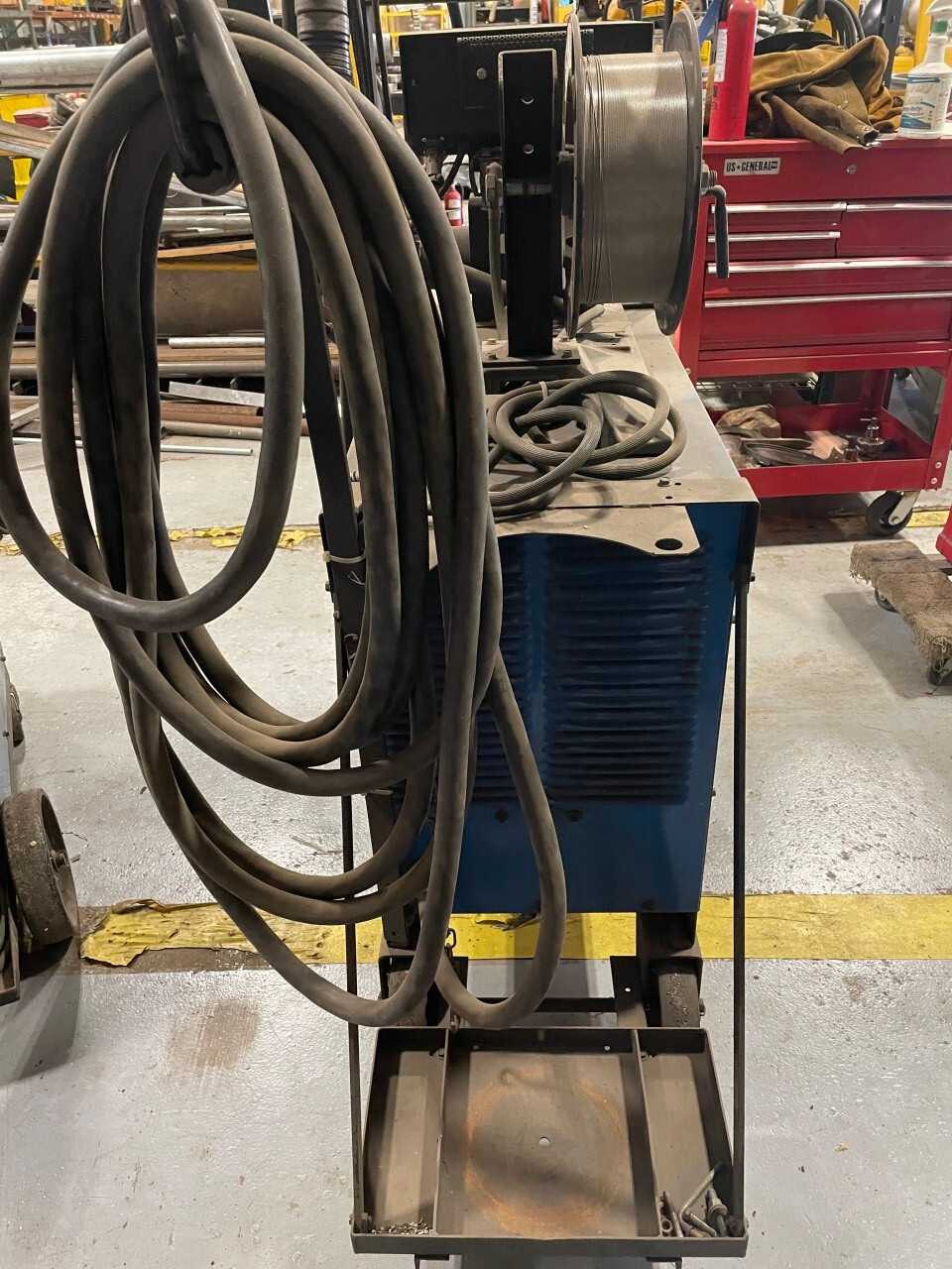 Miller CP-300 Welder - WELDING EQUIPMENT
