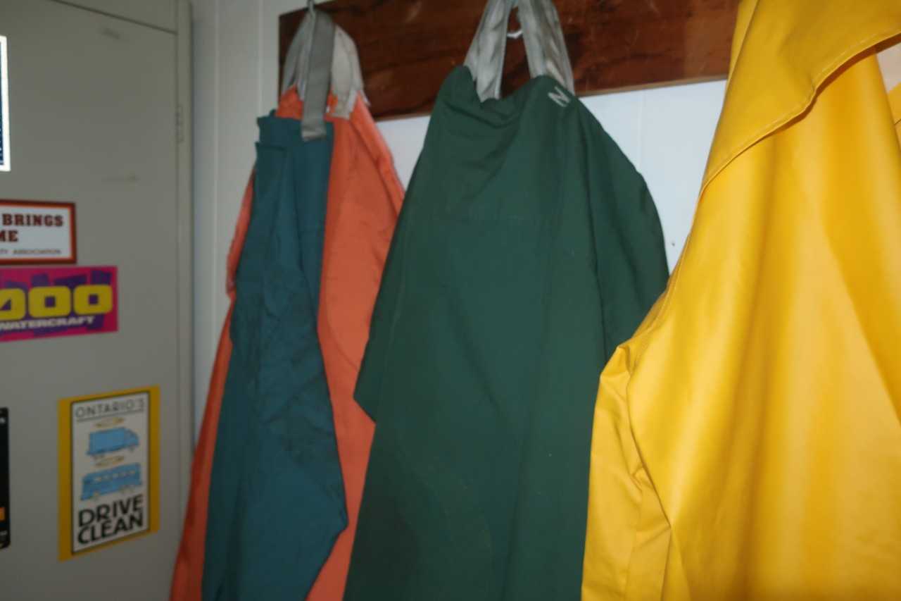 LOT OF ASSORTED LAUNDRY BAGS - MISCELLANEOUS