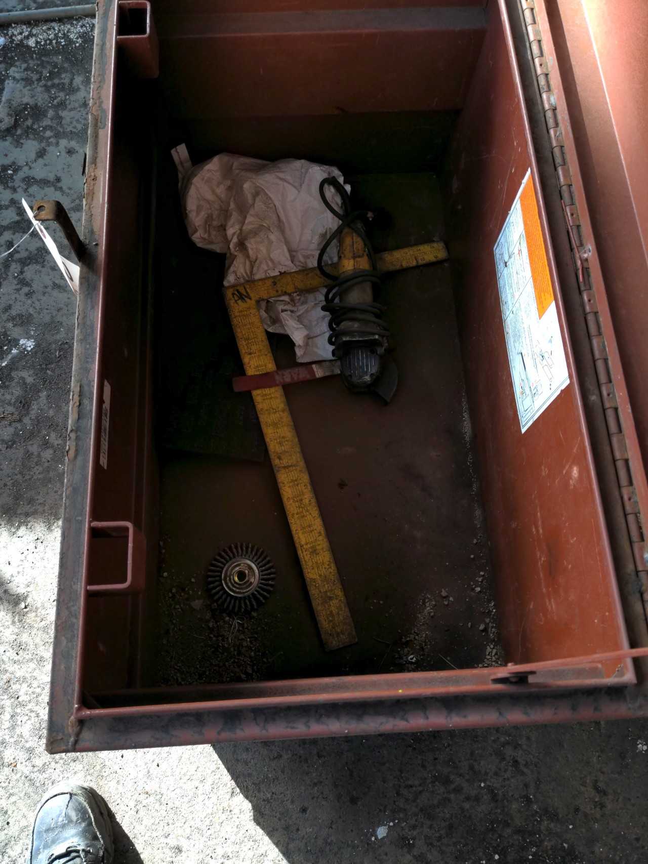 Jobox with contents - PLANT & FACILITY