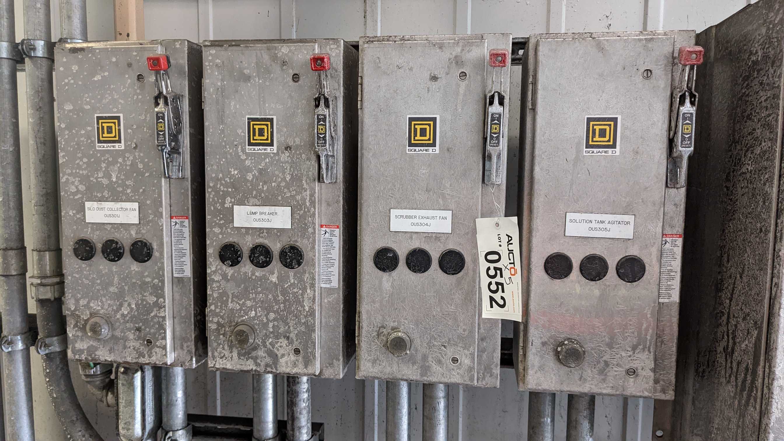 LOT OF 5 SQUARE D DISCONNECT PANELS - DISCONNECT SWITCHES