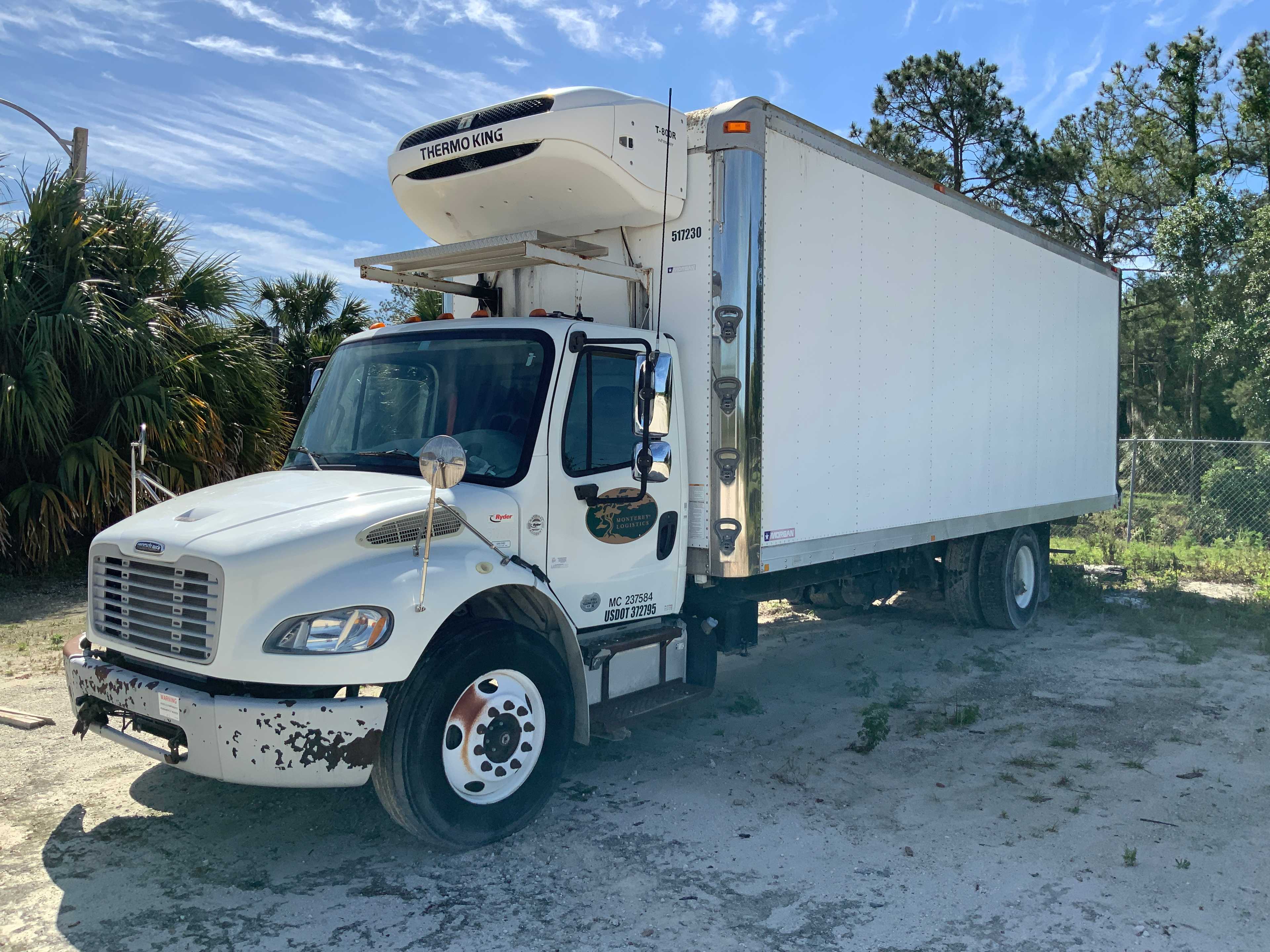 2014 FREIGHTLINER M2 106 STRAIGHT CARGO TRUCK - BOX TRUCKS