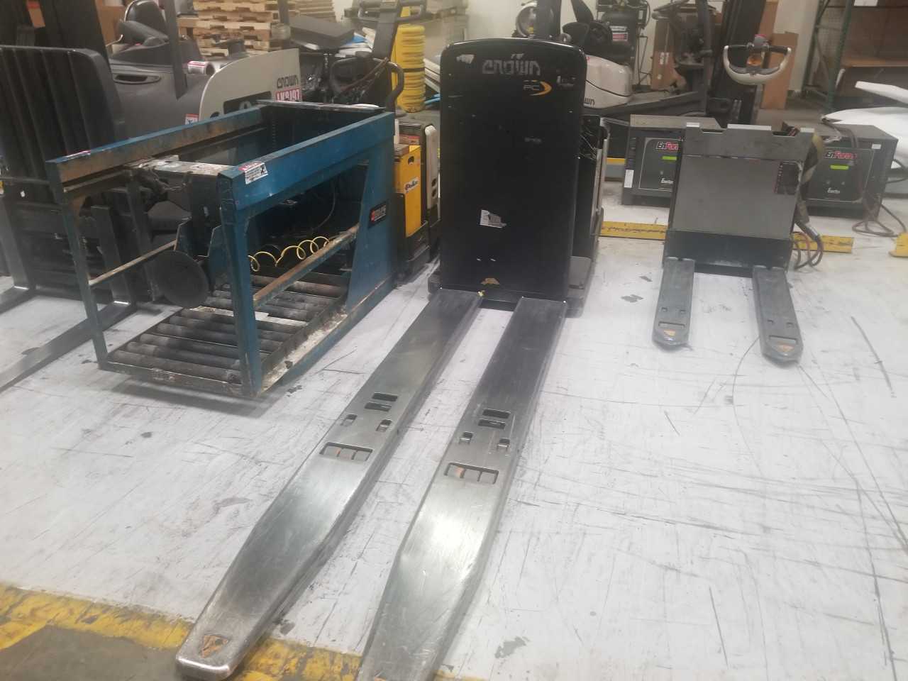2013 Crown PC4500-80 rider jack Livermore CA - MANUAL PALLET JACKS