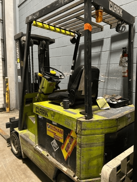 1989 Clark ECS25 Forklift - FORKLIFTS